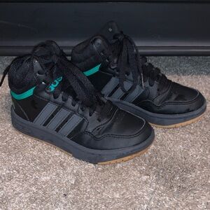 Adidas Men's Black and Teal Sneakers